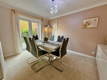 4 bedroom Detached house for sale in Sycamore Grove, Bracebridge Heath, LN4