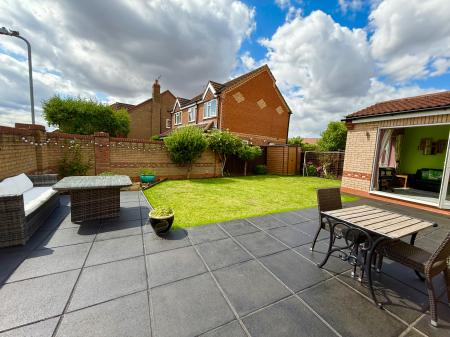 4 bedroom Detached house for sale in The Hardings, Welton, LN2