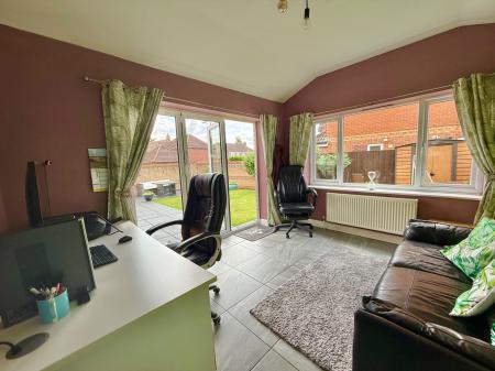 4 bedroom Detached house for sale in The Hardings, Welton, LN2