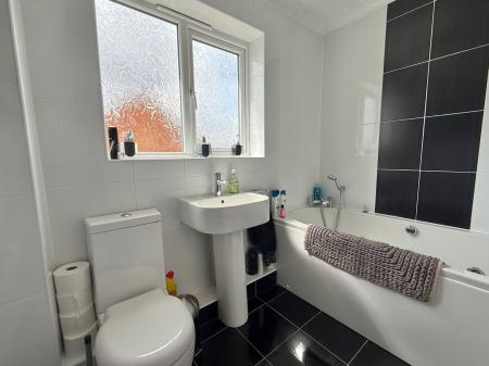 4 bedroom Detached house for sale in The Hardings, Welton, LN2