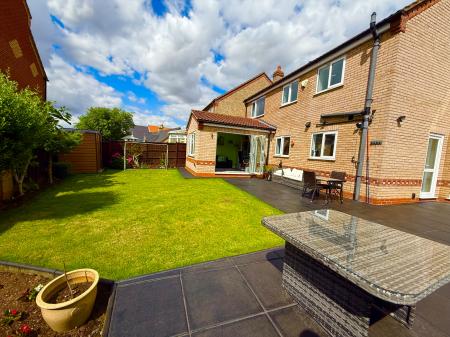 4 bedroom Detached house for sale in The Hardings, Welton, LN2