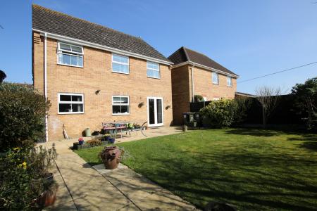 4 bedroom Detached house for sale in The Pastures, Welton, LN2