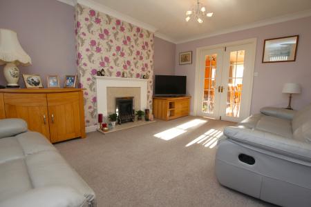 4 bedroom Detached house for sale in The Pastures, Welton, LN2