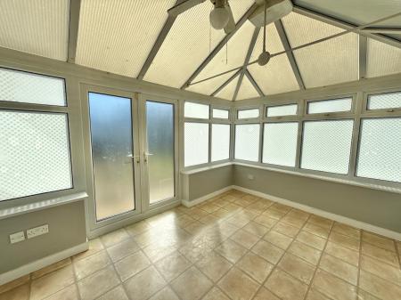 3 bedroom Semi-detached house for sale in Valley Road, Lincoln, LN5