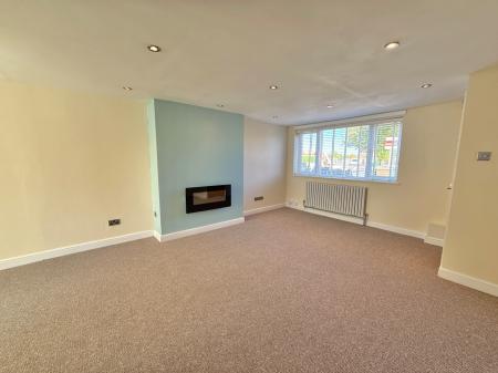 3 bedroom Semi-detached house for sale in Valley Road, Lincoln, LN5