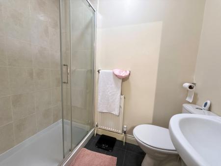 5 bedroom Terraced House for sale in Vine Street, Lincoln, LN2