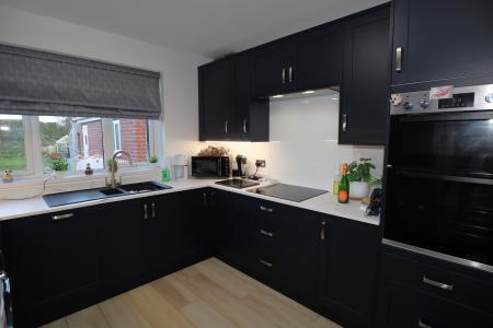 2 bedroom Semi-detached bungalow for sale in Westbrooke Road, Lincoln, LN6