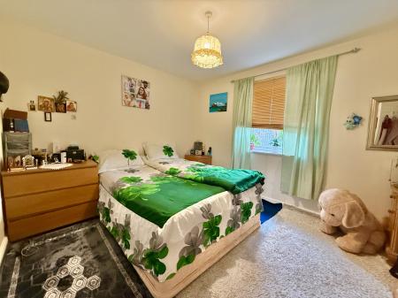 2 bedroom Flat for sale in Western Avenue, Bracebridge Heath, LN4