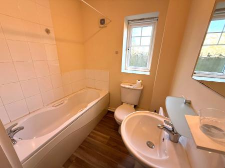 2 bedroom Flat for sale in Western Avenue, Bracebridge Heath, LN4