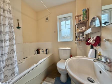 2 bedroom Flat for sale in Western Avenue, Bracebridge Heath, LN4