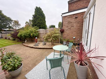 3 bedroom Semi-detached house for sale in Western Crescent, Lincoln, LN6