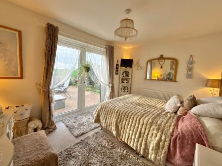 3 bedroom Detached bungalow for sale in Westfield Approach, North Greetwell, Lincoln, LN2