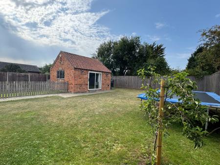 4 bedroom Detached bungalow for sale in Westfield Drive, North Greetwell, Lincoln, LN2