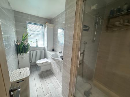 4 bedroom Detached bungalow for sale in Westfield Drive, North Greetwell, Lincoln, LN2