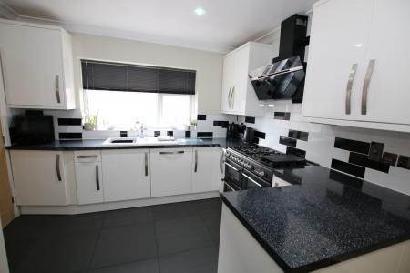 4 bedroom Detached bungalow for sale in Westfield Drive, North Greetwell, Lincoln, LN2