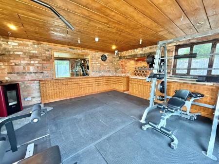 4 bedroom Detached bungalow for sale in Westfield Drive, North Greetwell, Lincoln, LN2