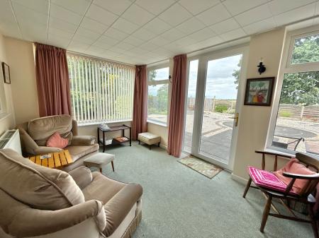 3 bedroom Bungalow for sale in Westwood Drive, Lincoln, LN6