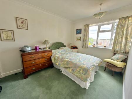 3 bedroom Bungalow for sale in Westwood Drive, Lincoln, LN6