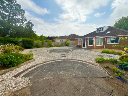 3 bedroom Bungalow for sale in Westwood Drive, Lincoln, LN6