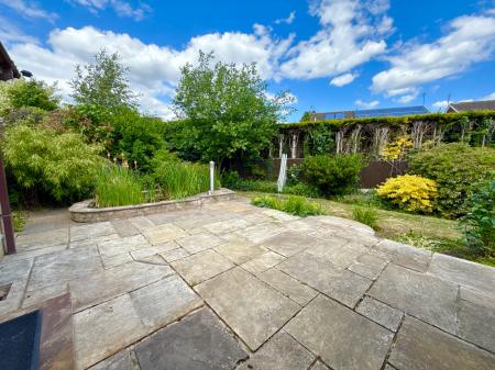 3 bedroom Detached bungalow for sale in Windsor Close, Sudbrooke, LN2