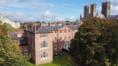 3 bedroom Flat for sale in Wordsworth Street, Uphill Lincoln, Lincoln, LN1