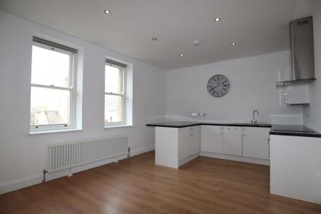 1 bedroom Flat to let in Caistor Drive, Lincoln, LN4