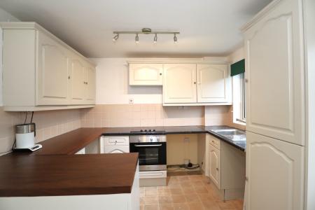 2 bedroom Flat to let in Khormaksar Drive, Nocton, LN4