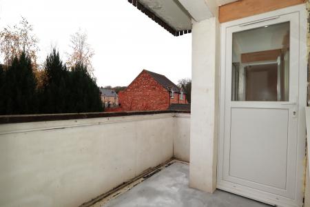 2 bedroom Flat to let in Khormaksar Drive, Nocton, LN4