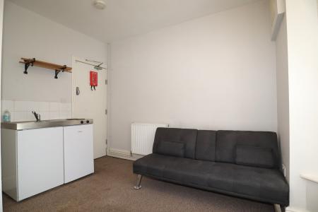 1 bedroom Studio flat to let in Laceby Street, City Centre, Lincoln, LN2