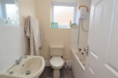 2 bedroom Semi-detached house to let in Meadow Way, Bracebridge Heath, LN4
