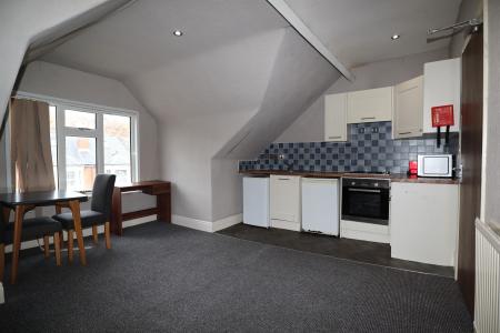 1 bedroom Flat to let in Monks Road, Lincoln, LN2