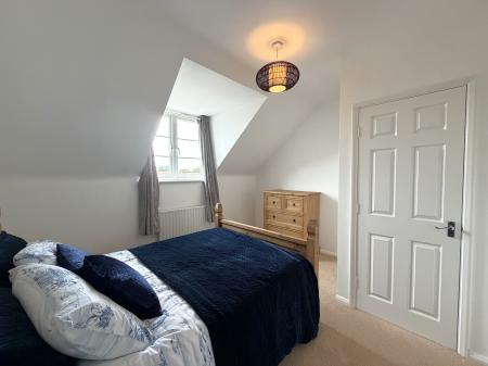 4 bedroom Town house to let in Ross Close, Uphill Lincoln, Lincoln, LN2