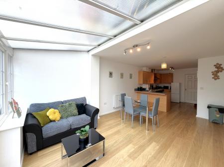 4 bedroom Town house to let in Ross Close, Uphill Lincoln, Lincoln, LN2