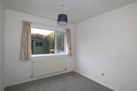 4 bedroom Detached bungalow to let in The Chalfonts, Branston, LN4