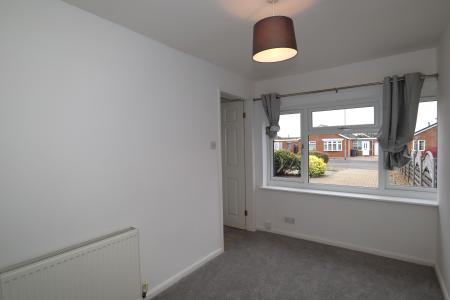 4 bedroom Detached bungalow to let in The Chalfonts, Branston, LN4