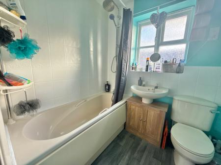 3 bedroom Town house for sale in Daubeney Avenue, Saxilby, LN1