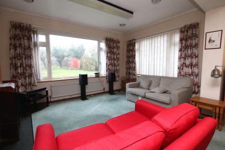 3 bedroom Detached house for sale in Broadway, Lincoln, LN2