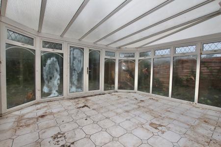 3 bedroom Semi-detached house for sale in Broadway, Lincoln, LN2