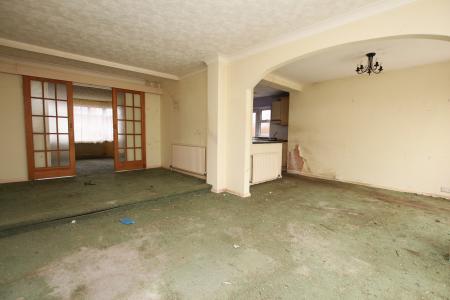 3 bedroom Semi-detached house for sale in Broadway, Lincoln, LN2