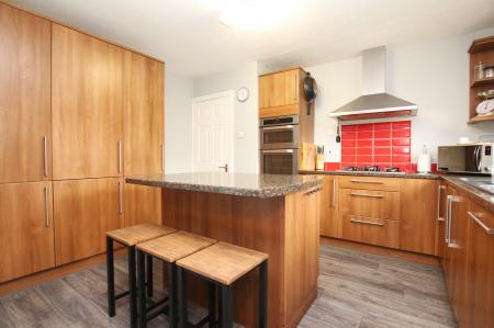 4 bedroom Detached house for sale in Meadow Way, Welton, LN2