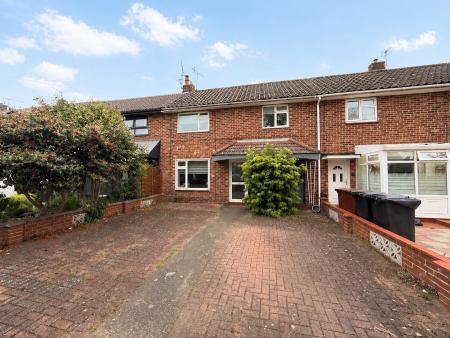 3 bedroom Terraced House for sale in Kenner Close, Lincoln, LN6