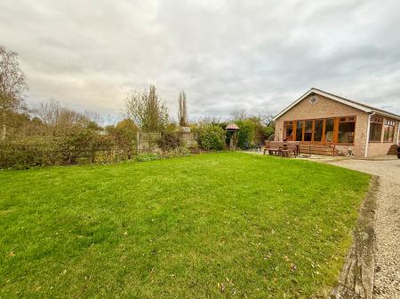3 bedroom Detached bungalow for sale in High Street, North Scarle, LN6