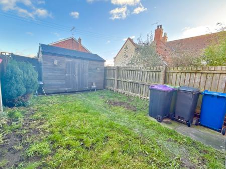 2 bedroom End of terrace house for sale in Addison Place, Fenton, LN1