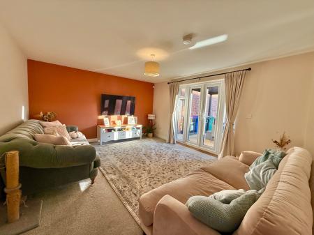 4 bedroom Detached house for sale in Frank Ford Close, Saxilby, LN1