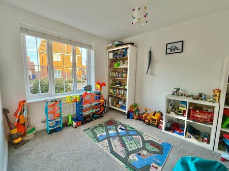 4 bedroom Detached house for sale in Frank Ford Close, Saxilby, LN1