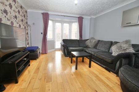 3 bedroom Town house for sale in Elder Close, Witham St Hughs, LN6