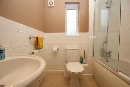 3 bedroom Town house for sale in Elder Close, Witham St Hughs, LN6