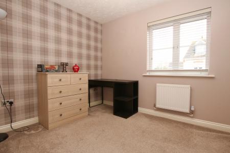 3 bedroom Town house for sale in Elder Close, Witham St Hughs, LN6