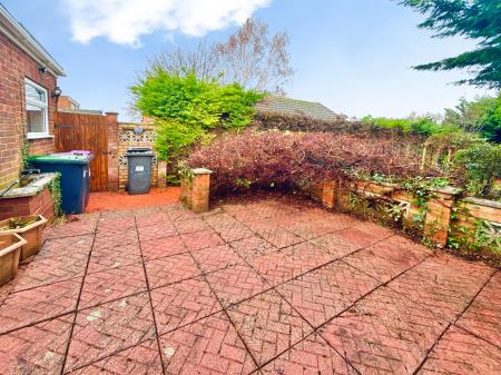 3 bedroom Semi-detached bungalow for sale in Sleaford Road, Metheringham, LN4