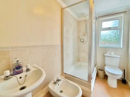 3 bedroom Semi-detached bungalow for sale in Sleaford Road, Metheringham, LN4